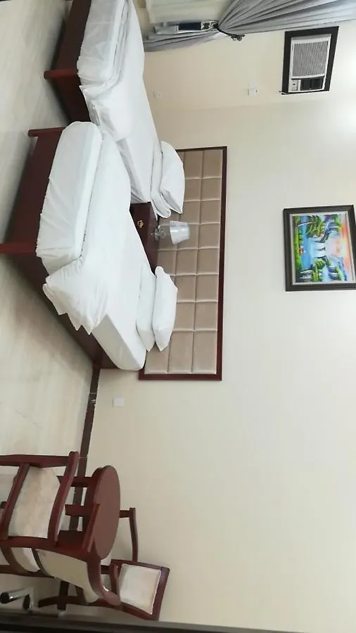 نسيم الفجر للشقق المخدومة جدة 0*,